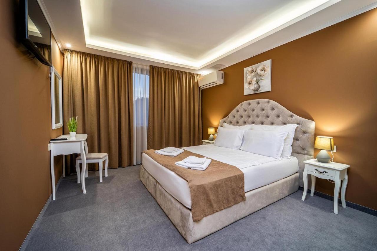 Hotel Rivera Dobrich Ngoại thất bức ảnh